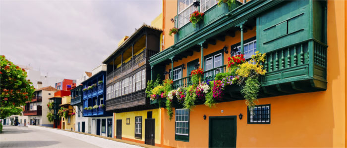 Colourful houses in Santa Cruz